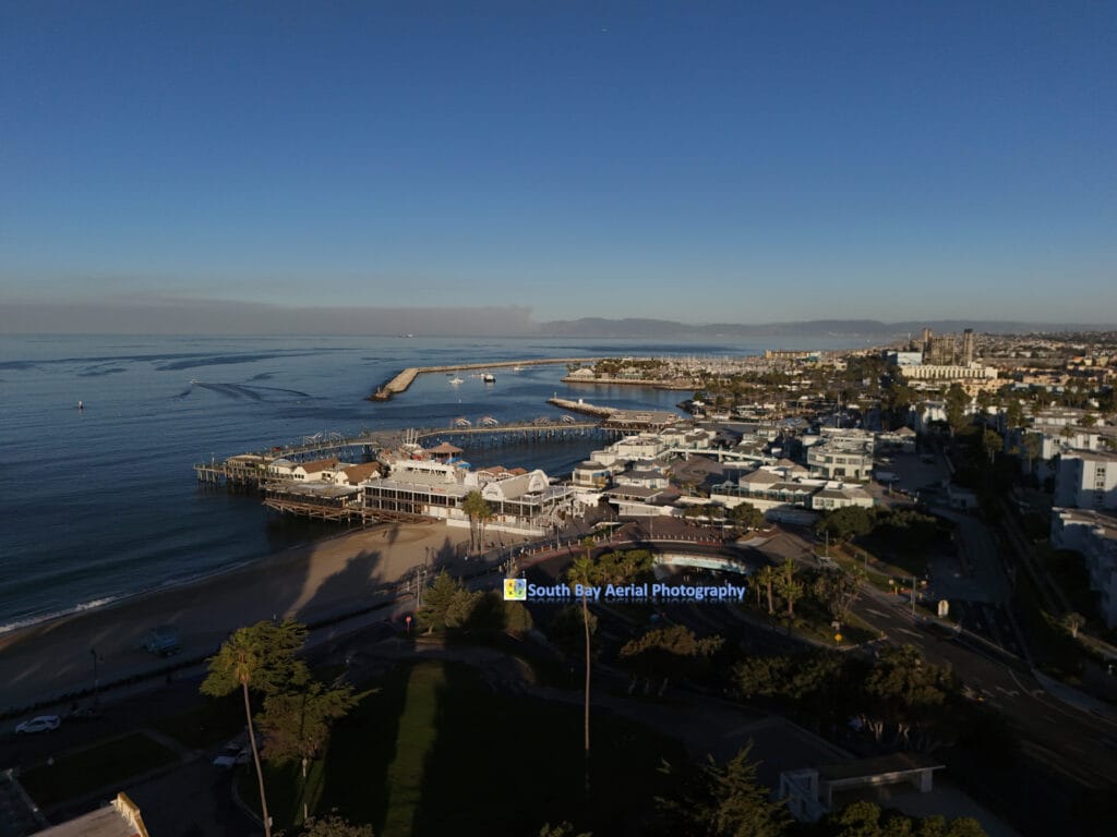 24-12 Redondo Beach Pier Malibu Fire 2